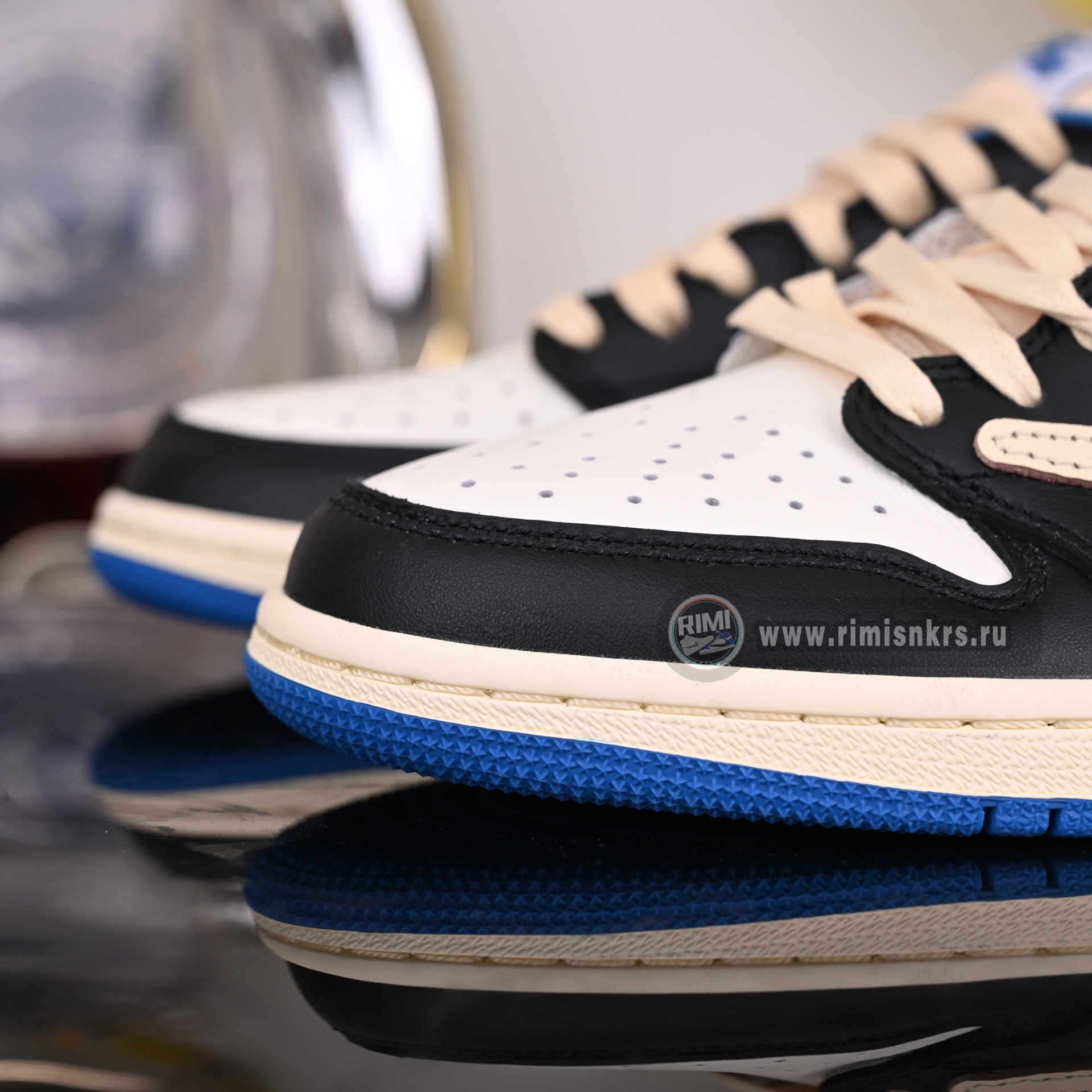 FRAGMENT DESIGN X TRAVIS SCOTT X AIR JORDAN 1 LOW DM7866-140