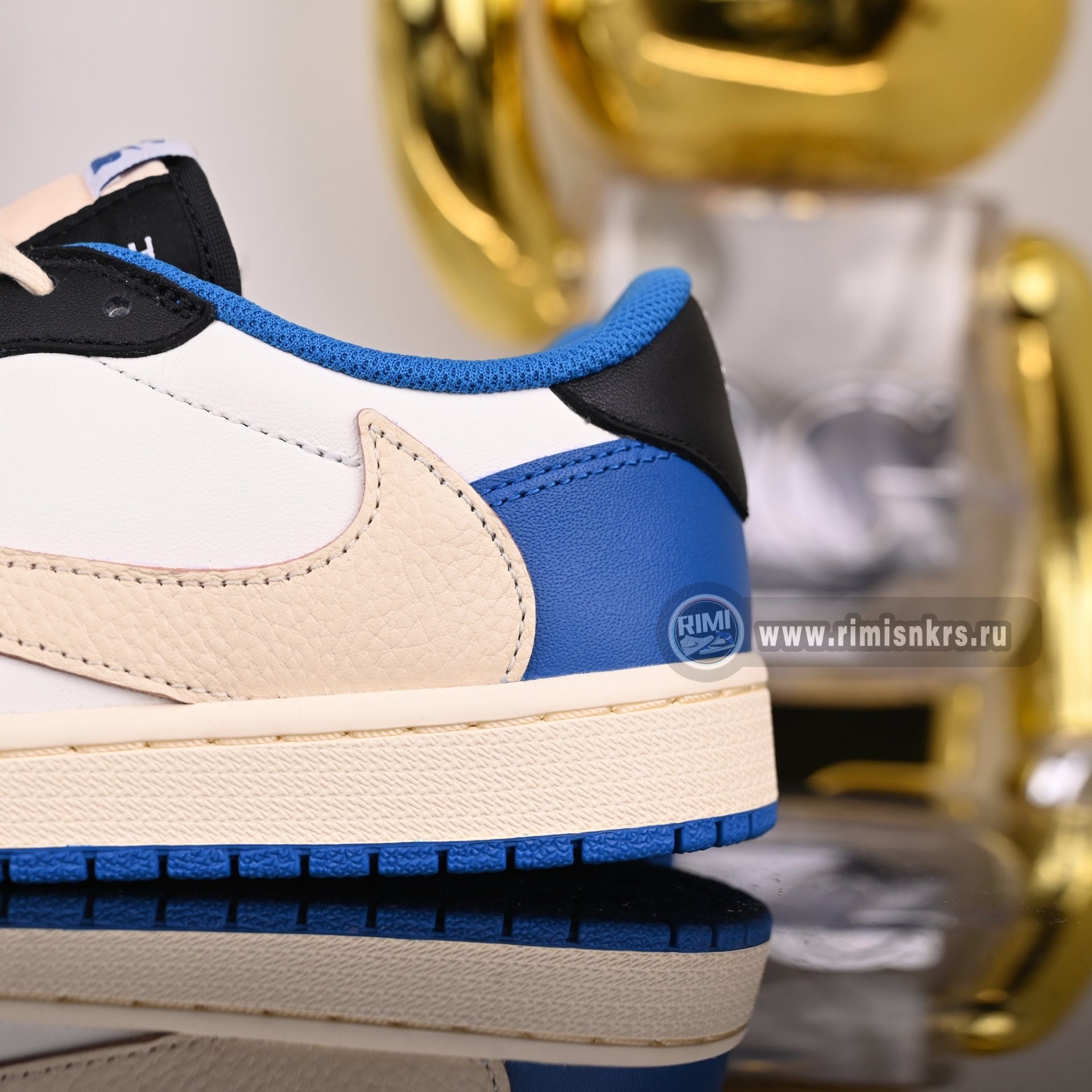 FRAGMENT DESIGN X TRAVIS SCOTT X AIR JORDAN 1 LOW DM7866-140