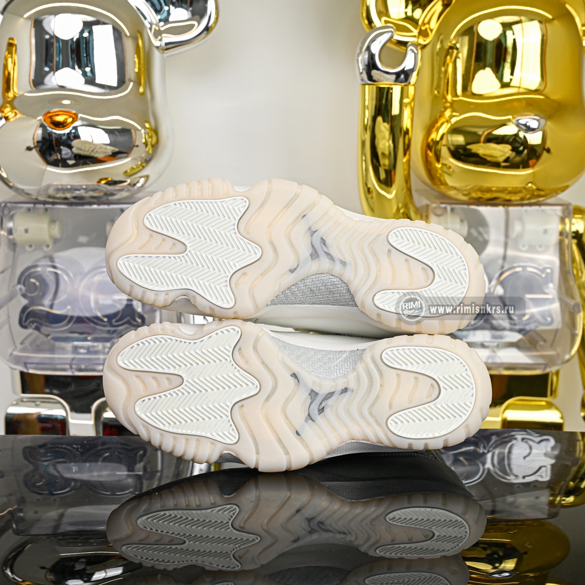 Air Jordan 11 RETRO“Pearl” AR0715-110