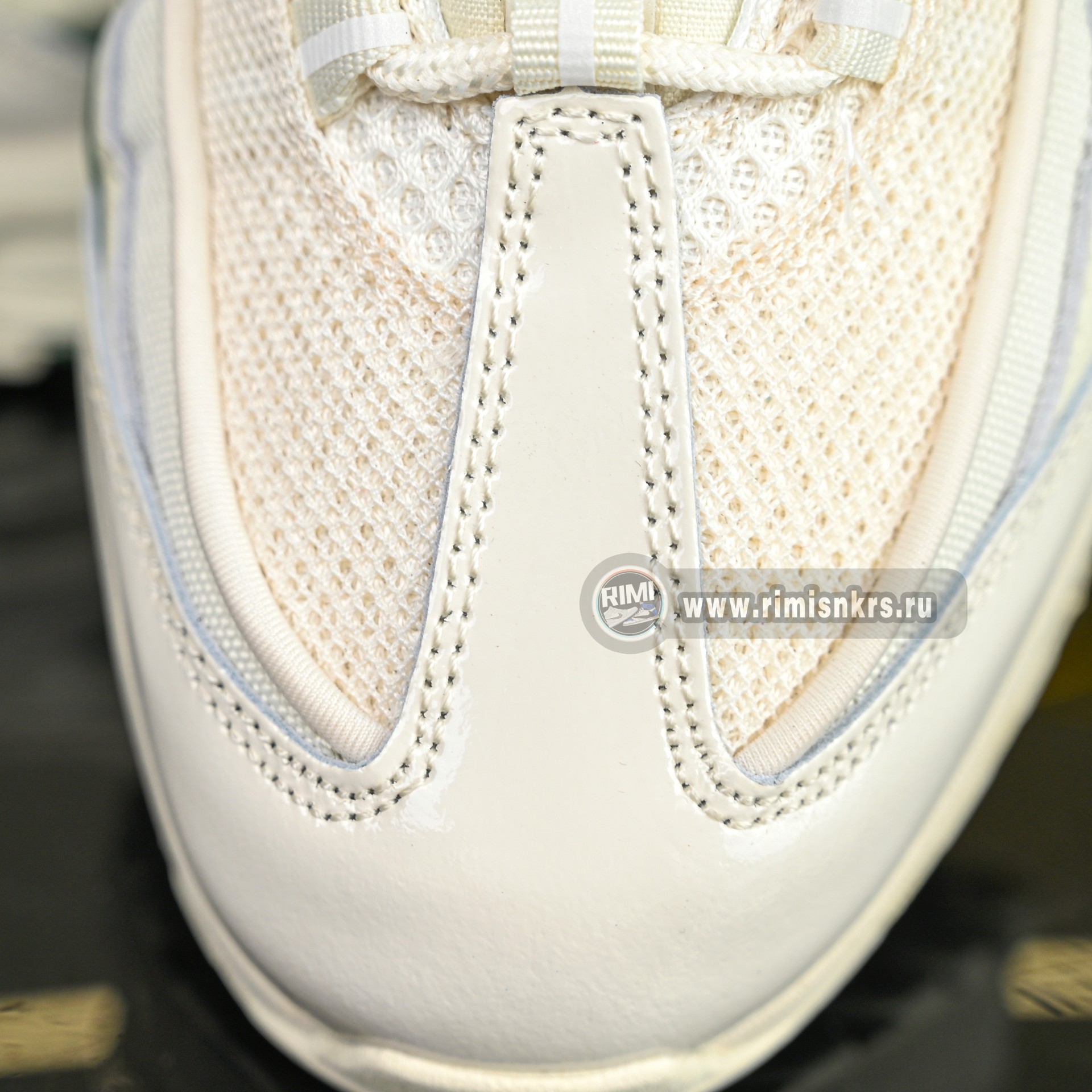 UNDEFEATED x Nike Air Max 95 OG Big Bubble   IB4453-100