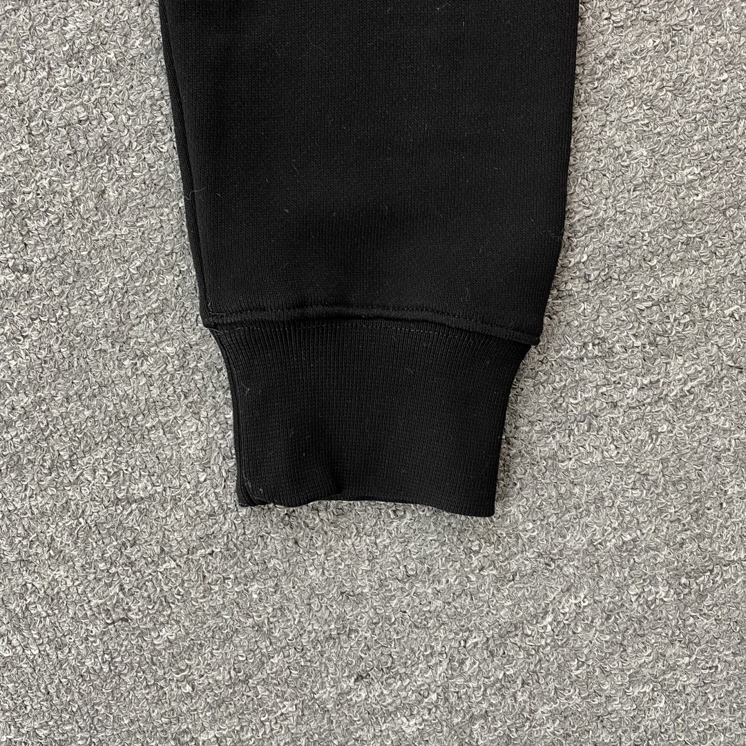3_218 AMIRI Hoodie
