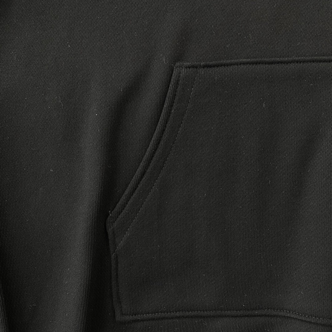38_210 AMIRI Hoodie