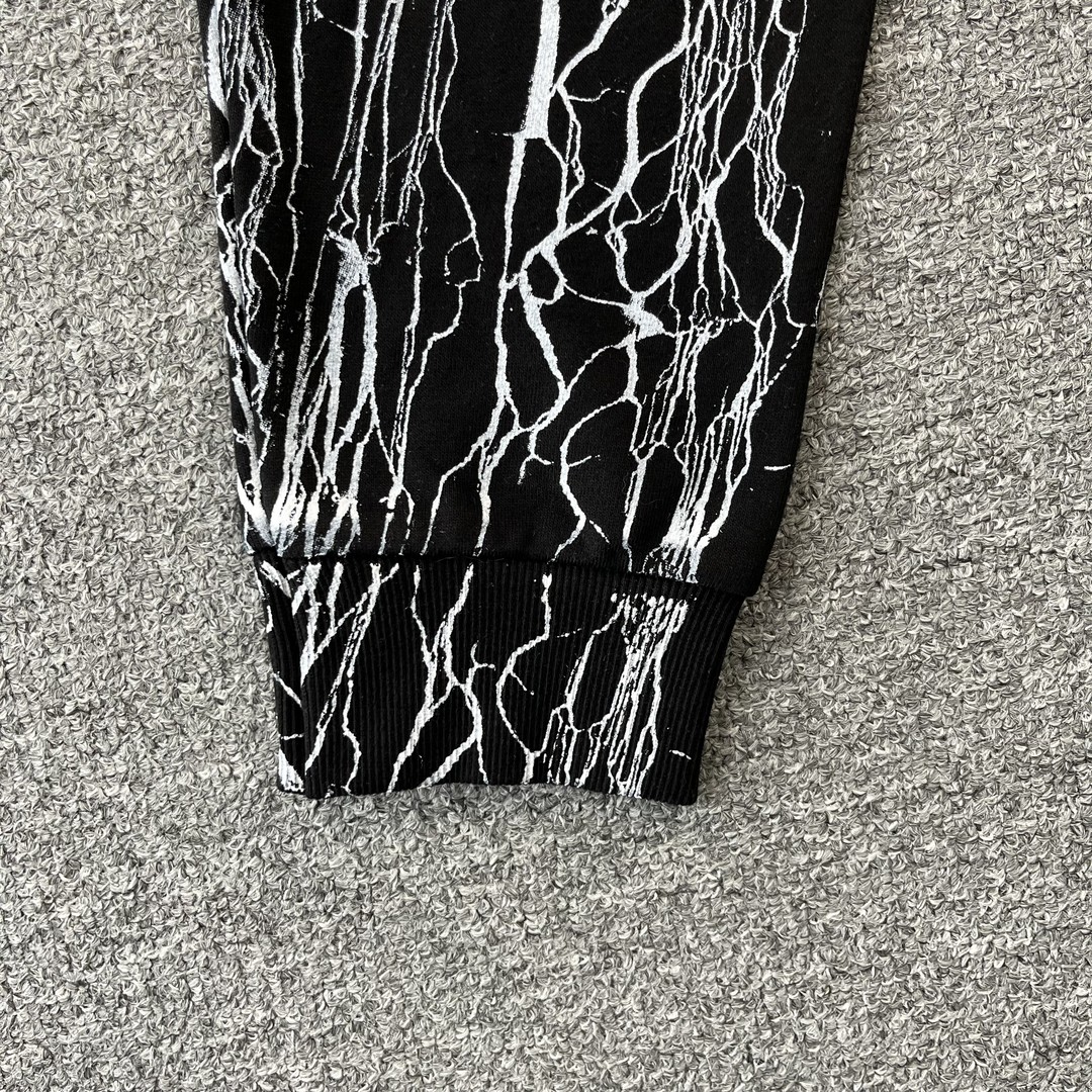 64_160 AMIRI Hoodie