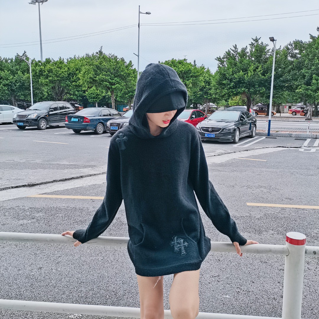 83_195 Chrome Hearts  Sweater