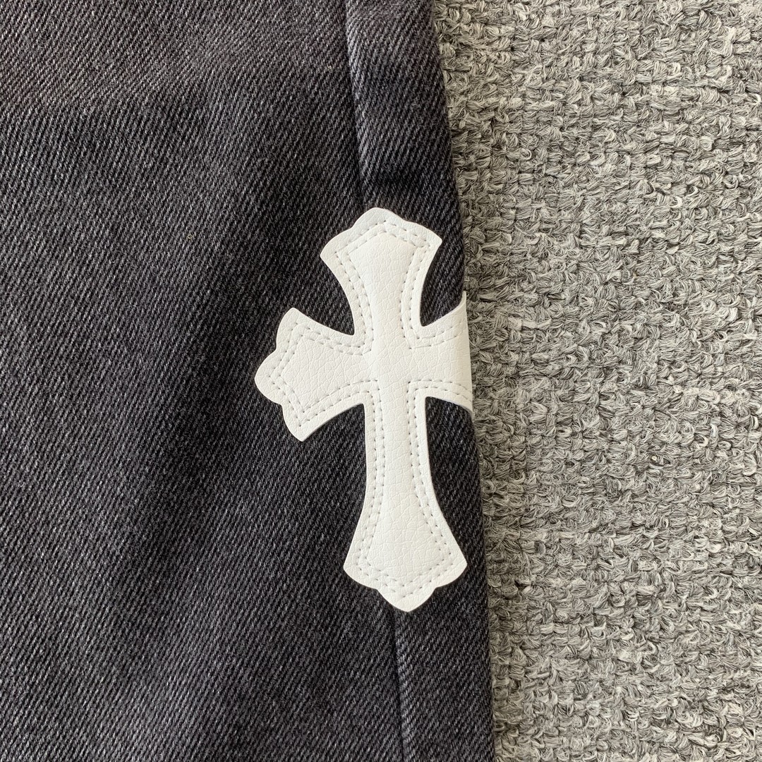 18_208  Chrome Hearts  Pants