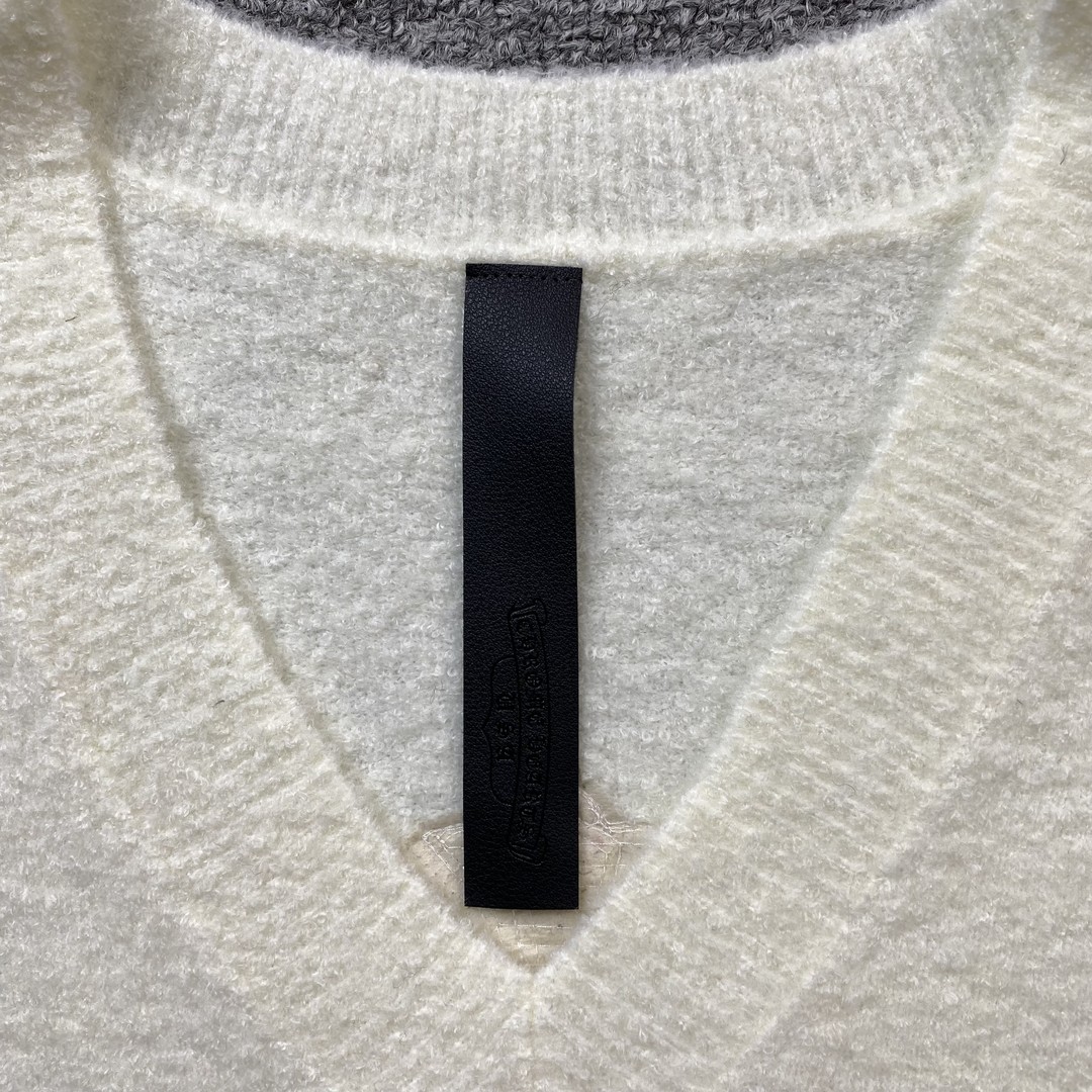 10_155  Chrome Hearts   SWEATER