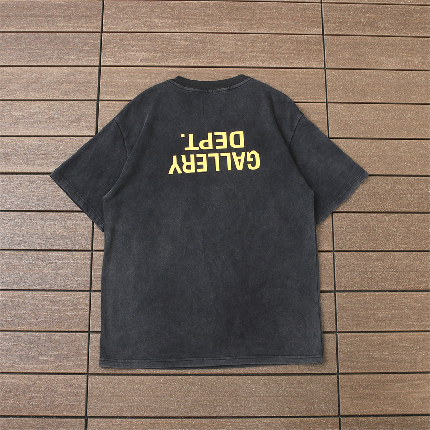110_88 GALLERY T-shirt