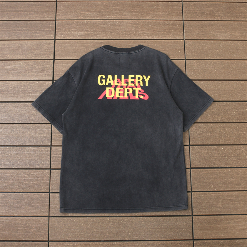 114_88 GALLERY T-shirt