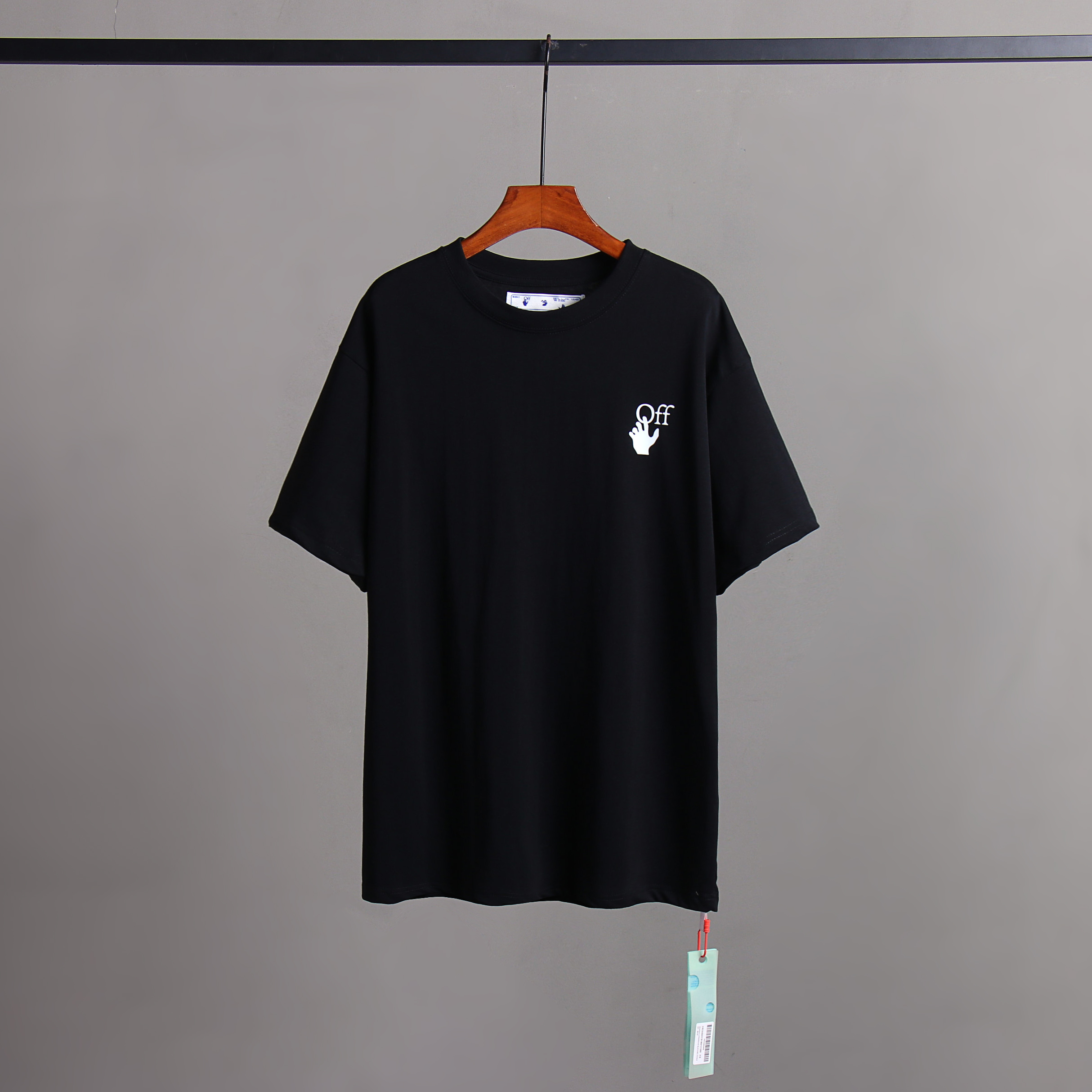 104_2021 Off-White T-shirt