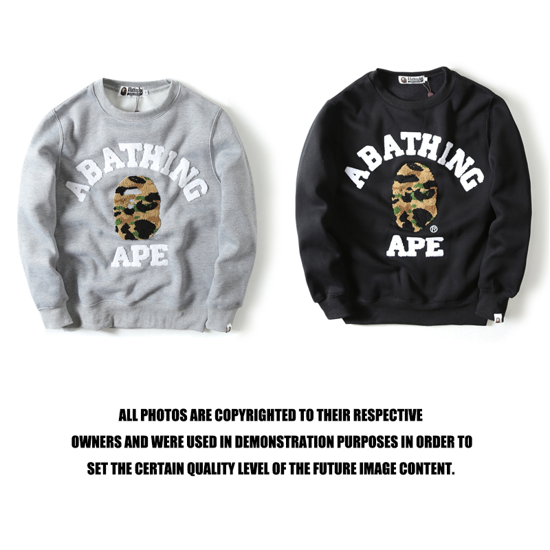 22_73  Bape Crewneck