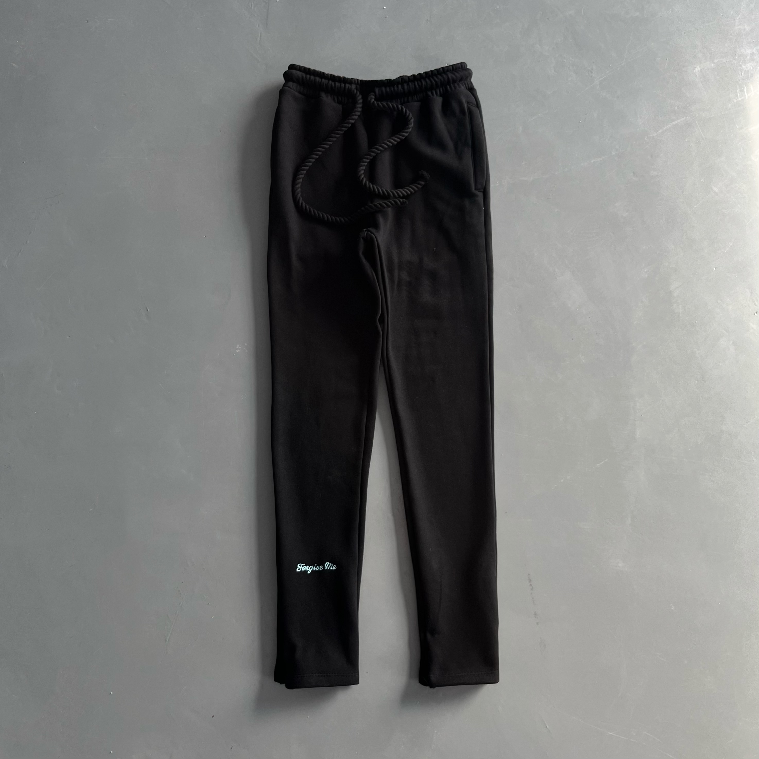 15_Syna World Tracksuit