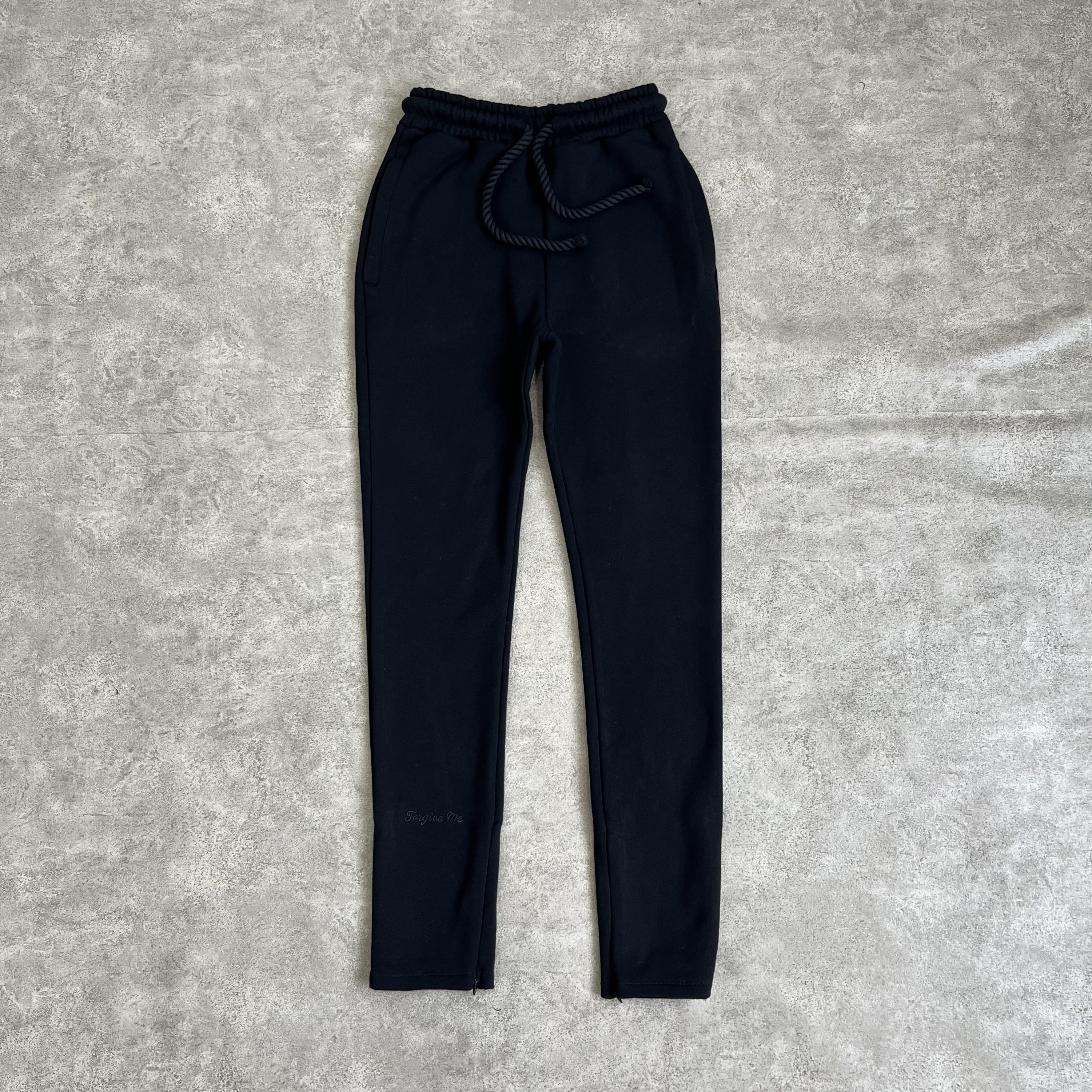 10_Syna World Tracksuit