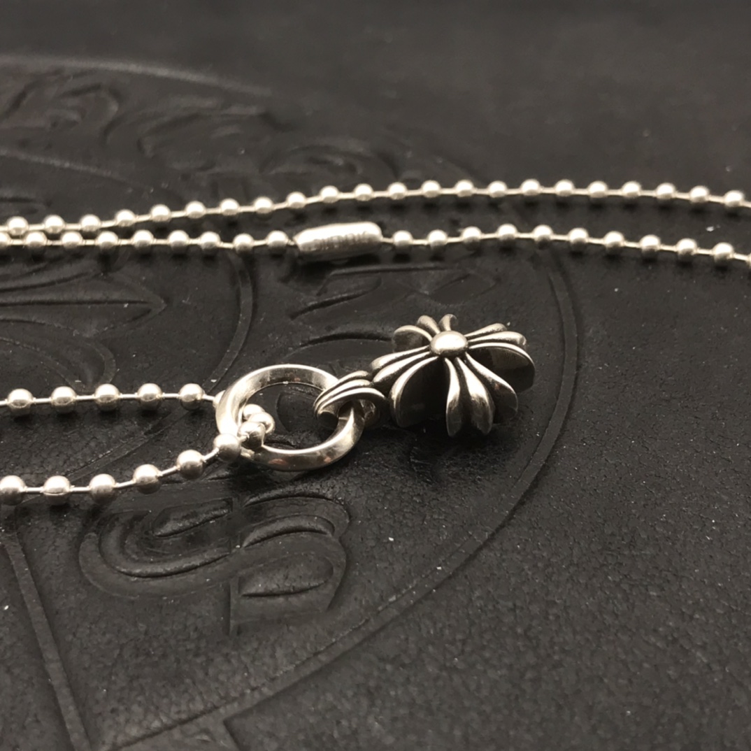 50_Chrome Heart Necklace