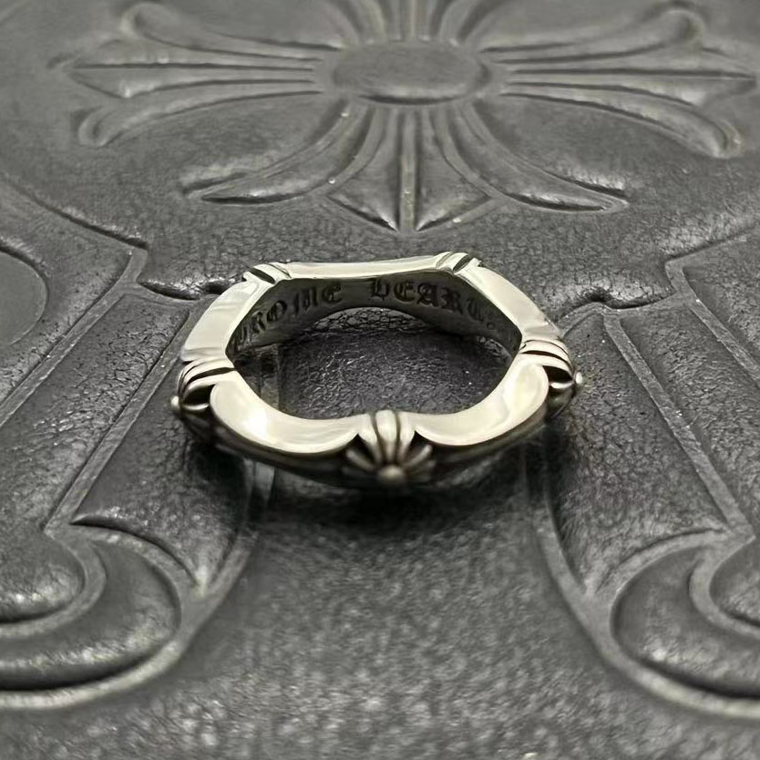 20_Chrome Heart Ring