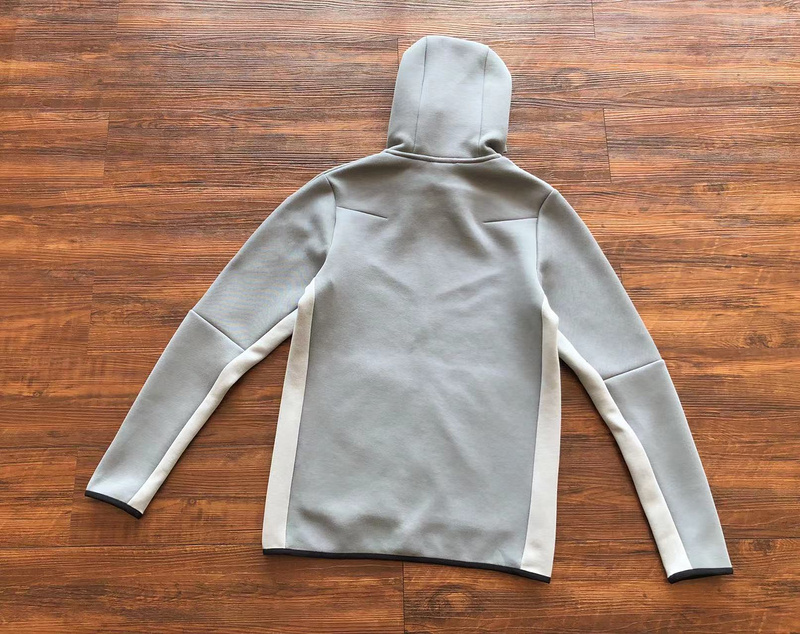 25_Nike Tracksuit