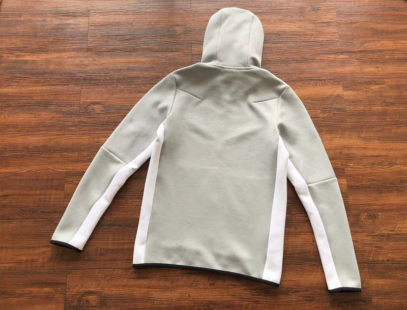 24_Nike Tracksuit