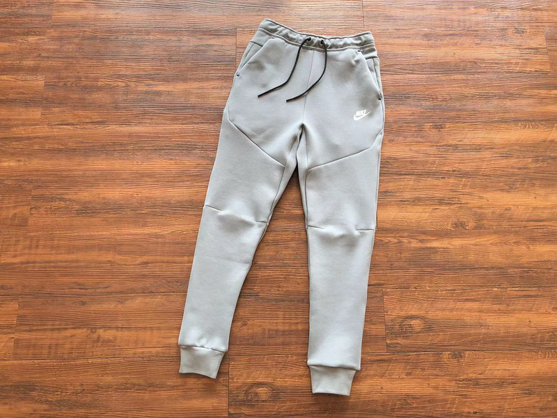 25_Nike Tracksuit