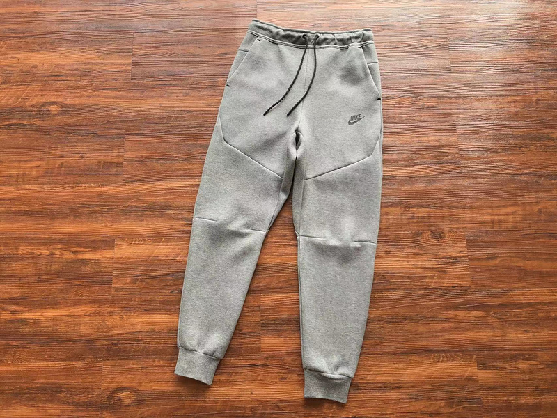 36_Nike Tracksuit