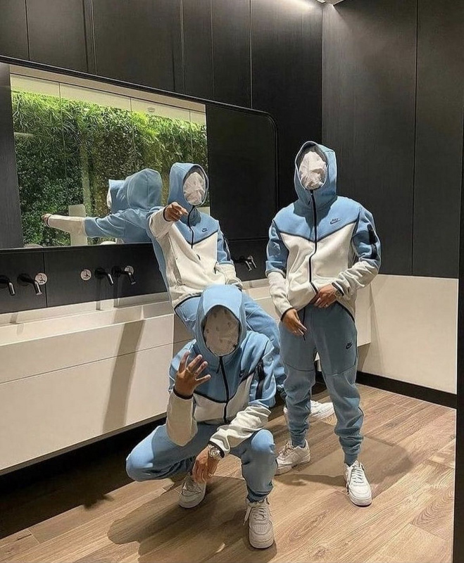33_Nike Tracksuit