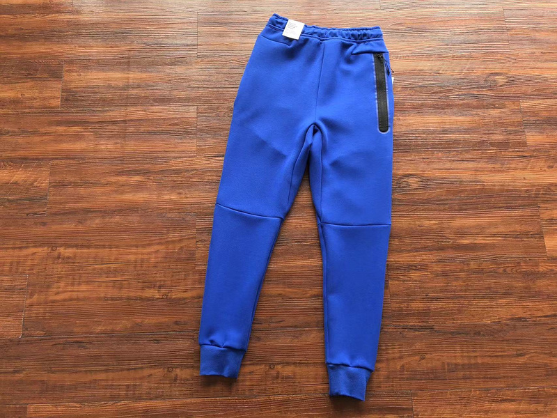 43_Nike Tracksuit