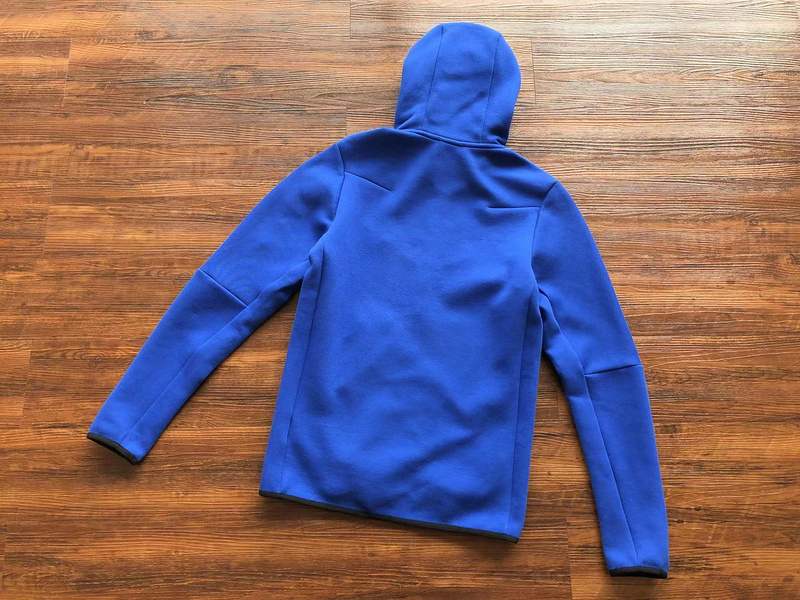 43_Nike Tracksuit