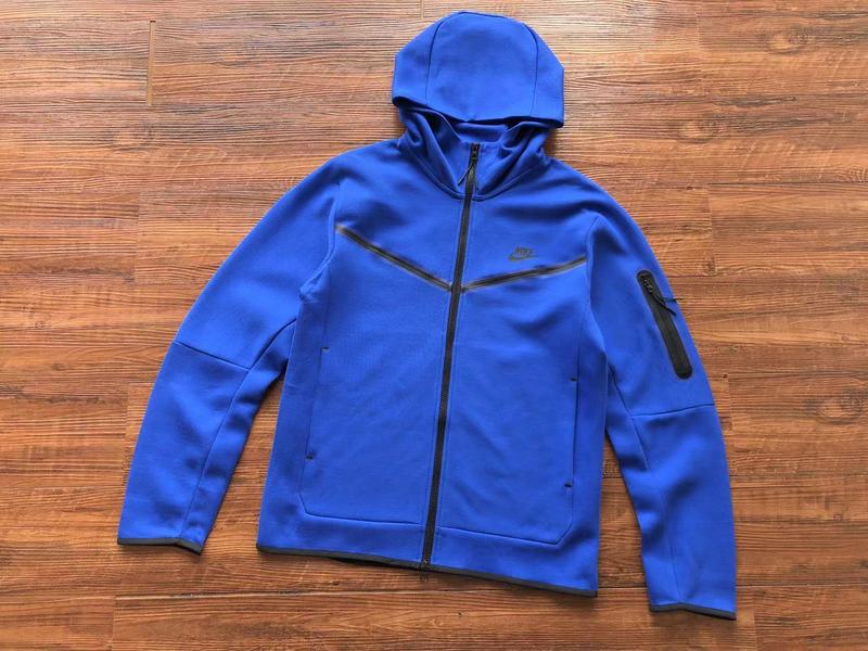 43_Nike Tracksuit