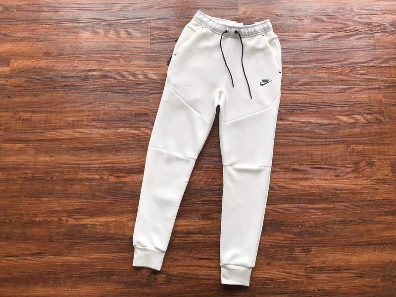 39_Nike Tracksuit
