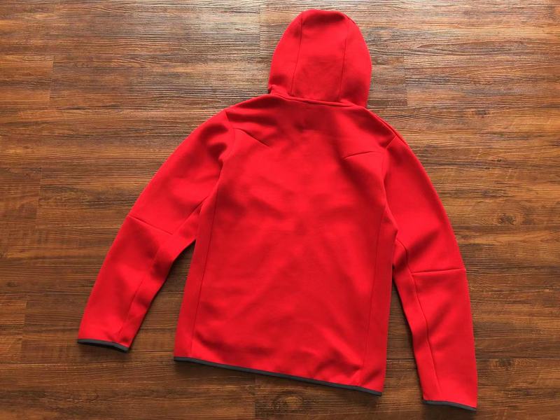 47_Nike Tracksuit