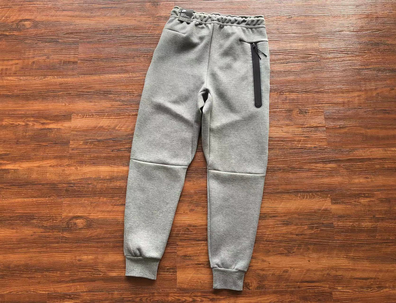 36_Nike Tracksuit