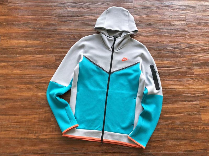 30_Nike Tracksuit