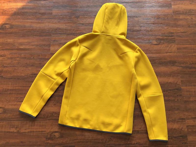 45_Nike Tracksuit