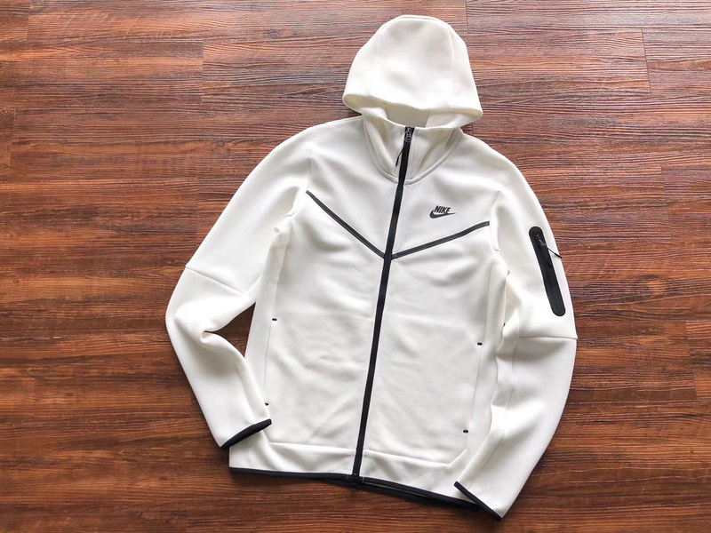 39_Nike Tracksuit