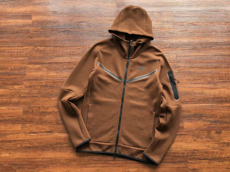 40_Nike Tracksuit