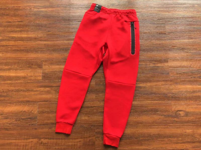 47_Nike Tracksuit