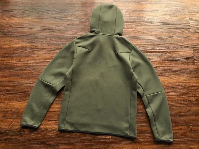 46_Nike Tracksuit