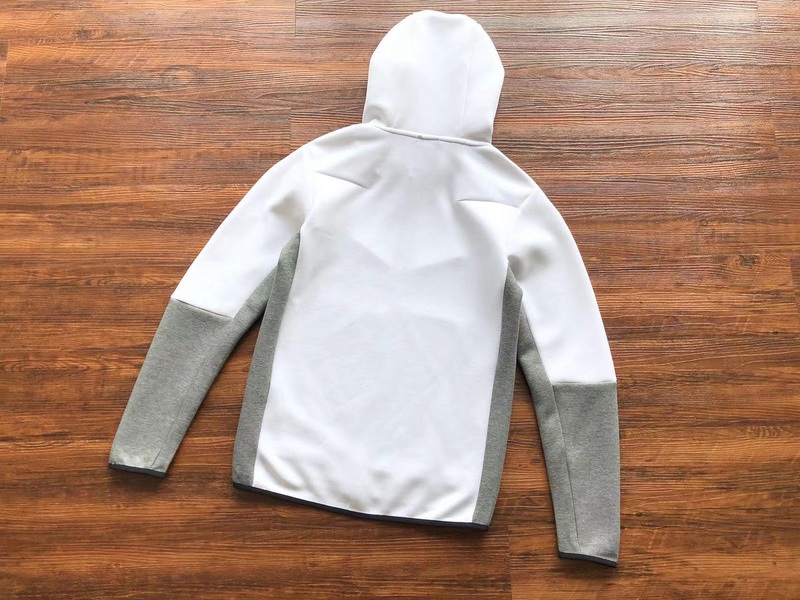 36_Nike Tracksuit