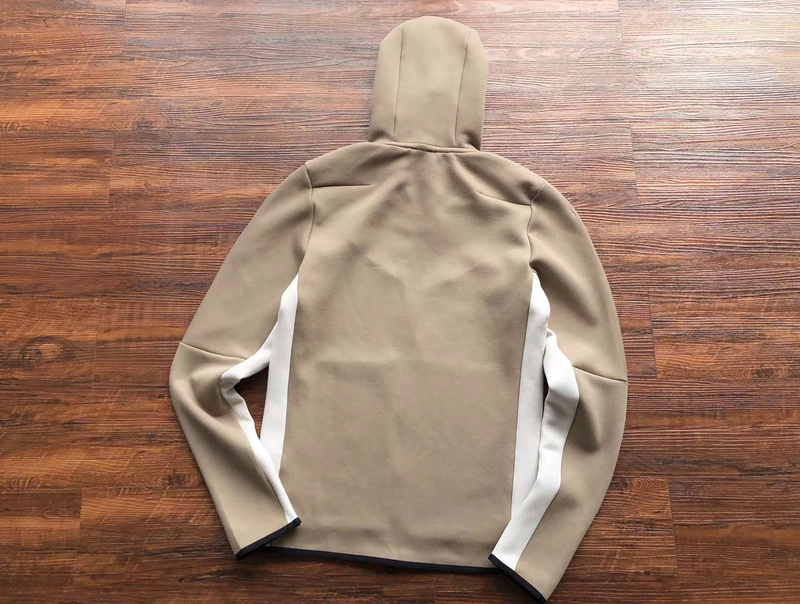 38_Nike Tracksuit