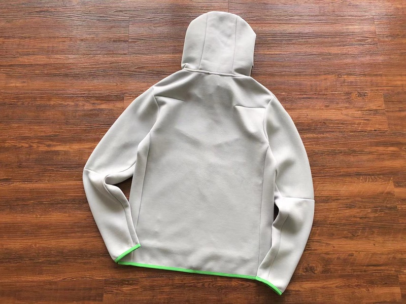 34_Nike Tracksuit