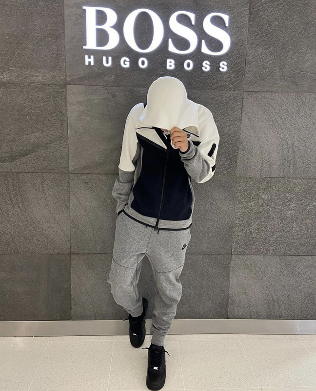 36_Nike Tracksuit