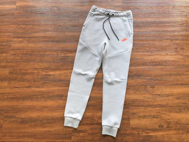 30_Nike Tracksuit