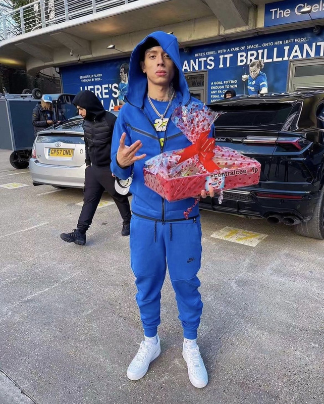 43_Nike Tracksuit