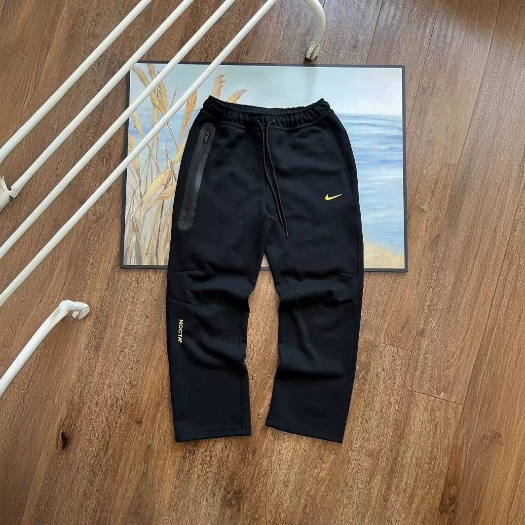 61_Nike Tracksuit