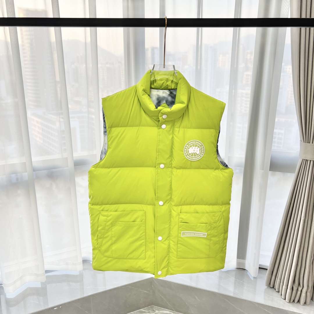 92_Canada Goose Vest