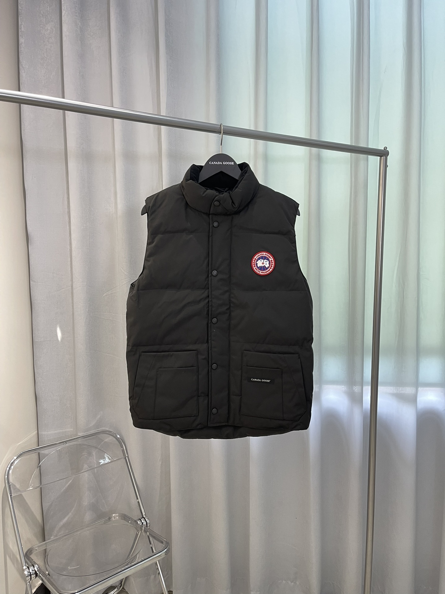 99_Canada Goose Vest