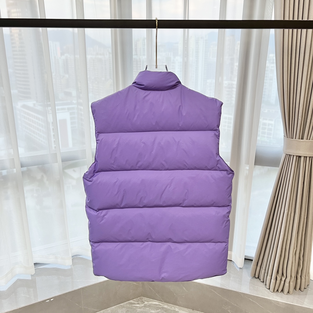 97_Canada Goose Vest