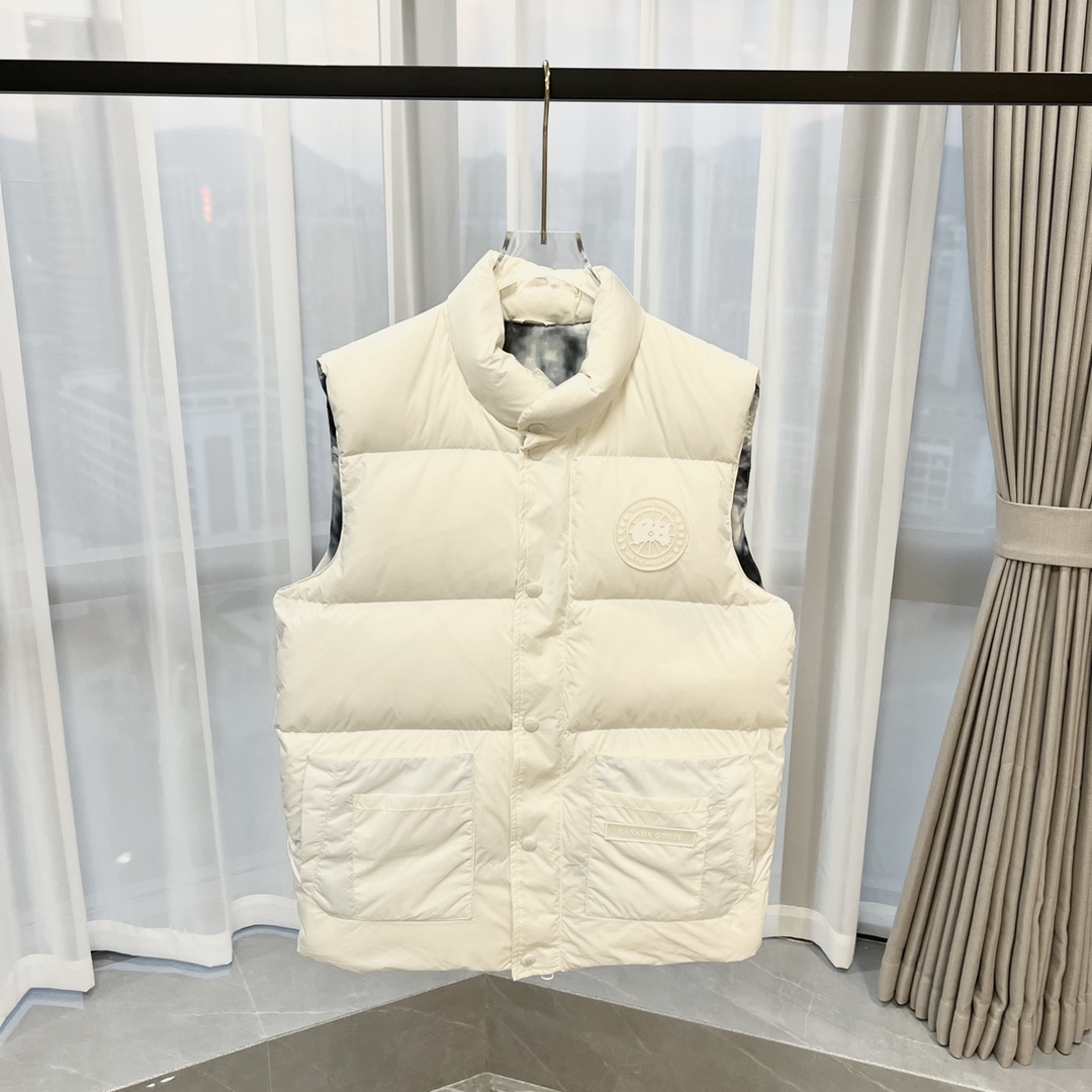 96_Canada Goose Vest