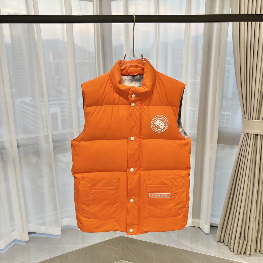 93_Canada Goose Vest