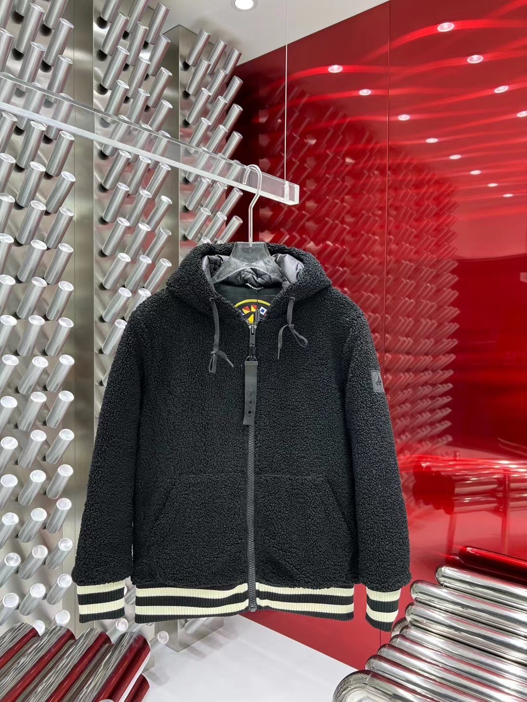 44_MOOSE KNUCKLES Down Jacket