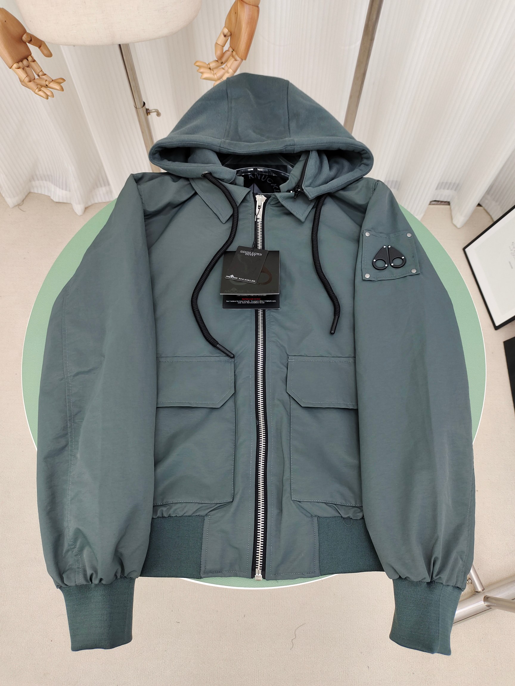 46_MOOSE KNUCKLES Down Jacket