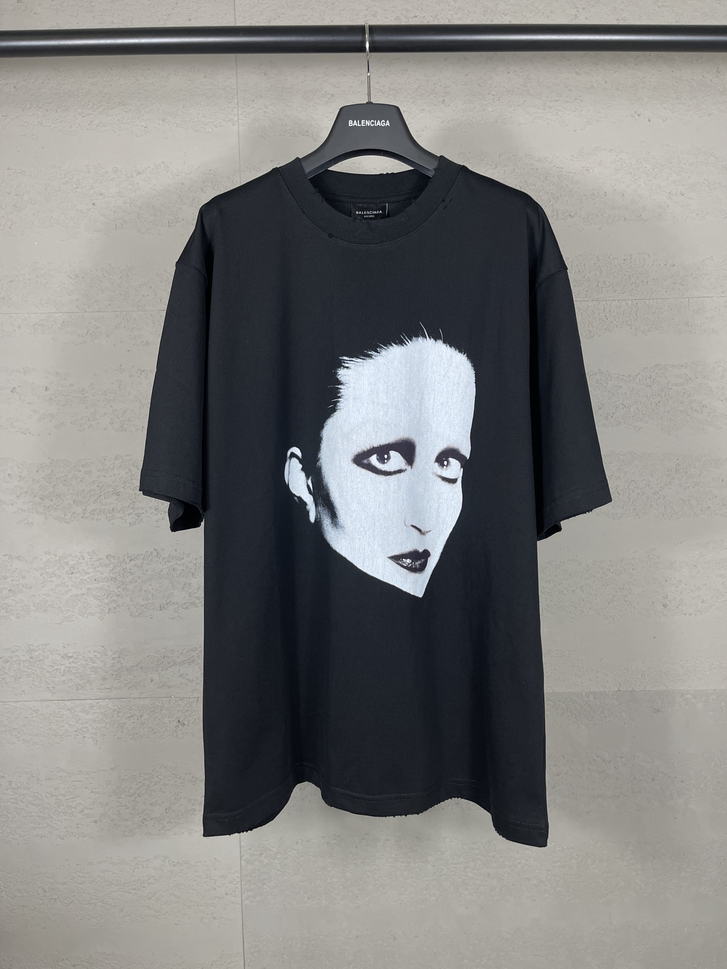 12_Balenciaga T-shirt